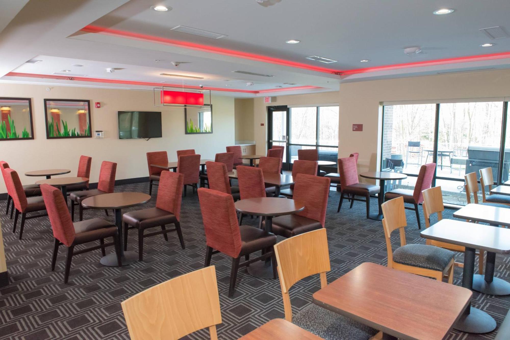 Towneplace Suites By Marriott Battle Creek Exterior photo