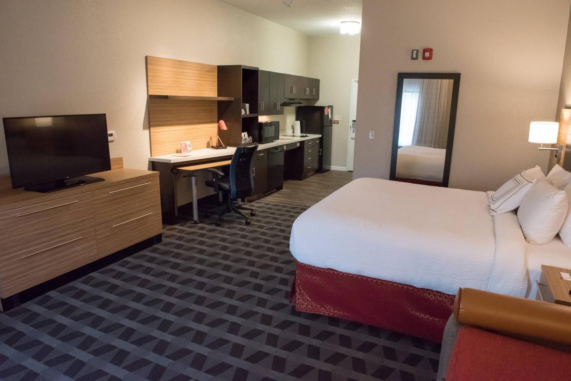 Towneplace Suites By Marriott Battle Creek Exterior photo
