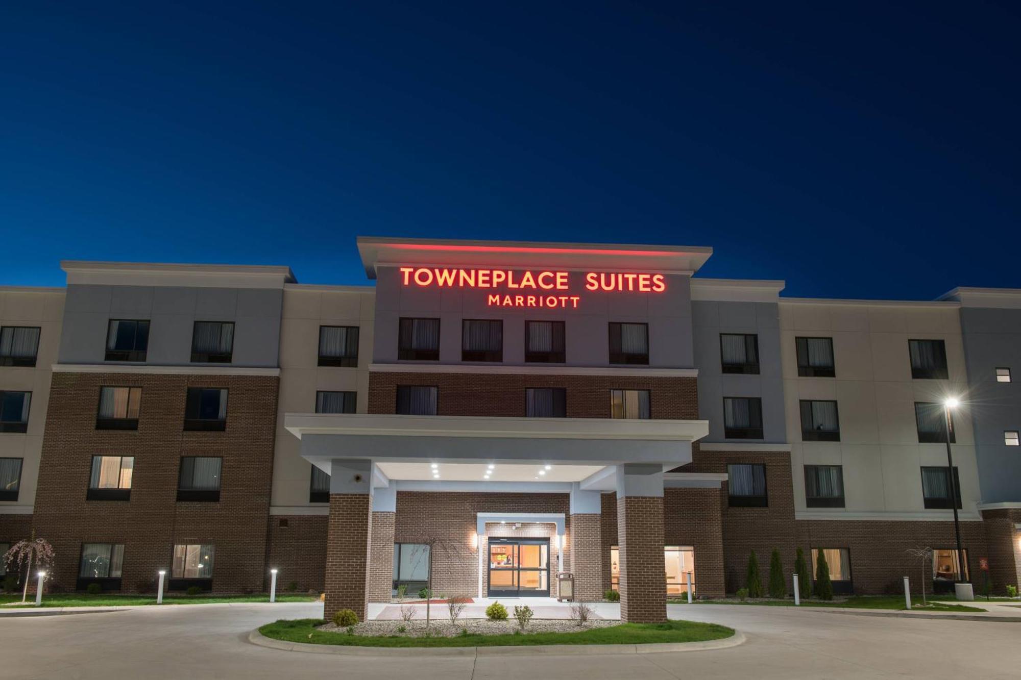 Towneplace Suites By Marriott Battle Creek Exterior photo